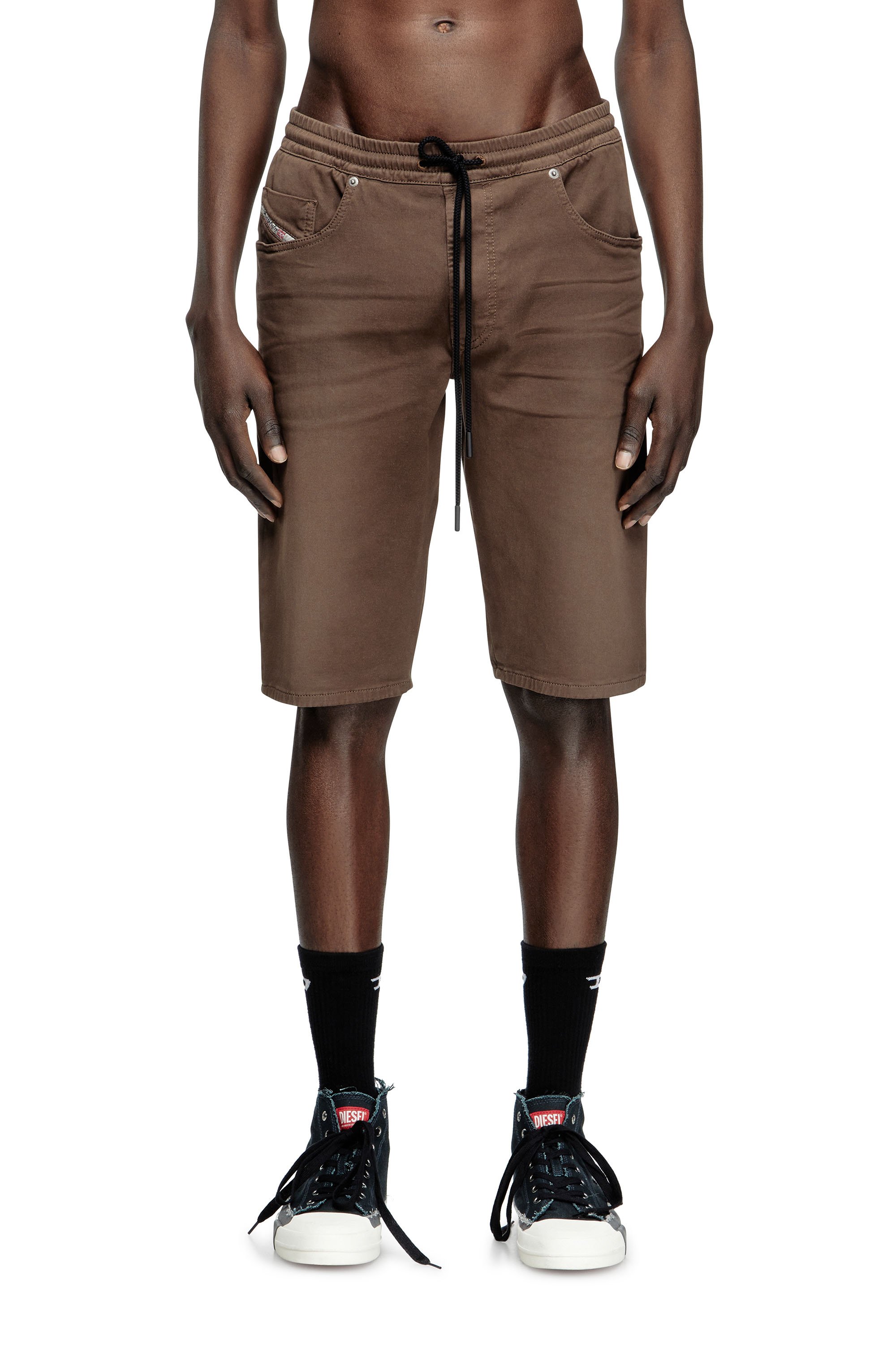Diesel - 2033 D-KROOLEY-SHORT JOGG, Herren Chinoshorts aus JoggJeans in Braun - 1