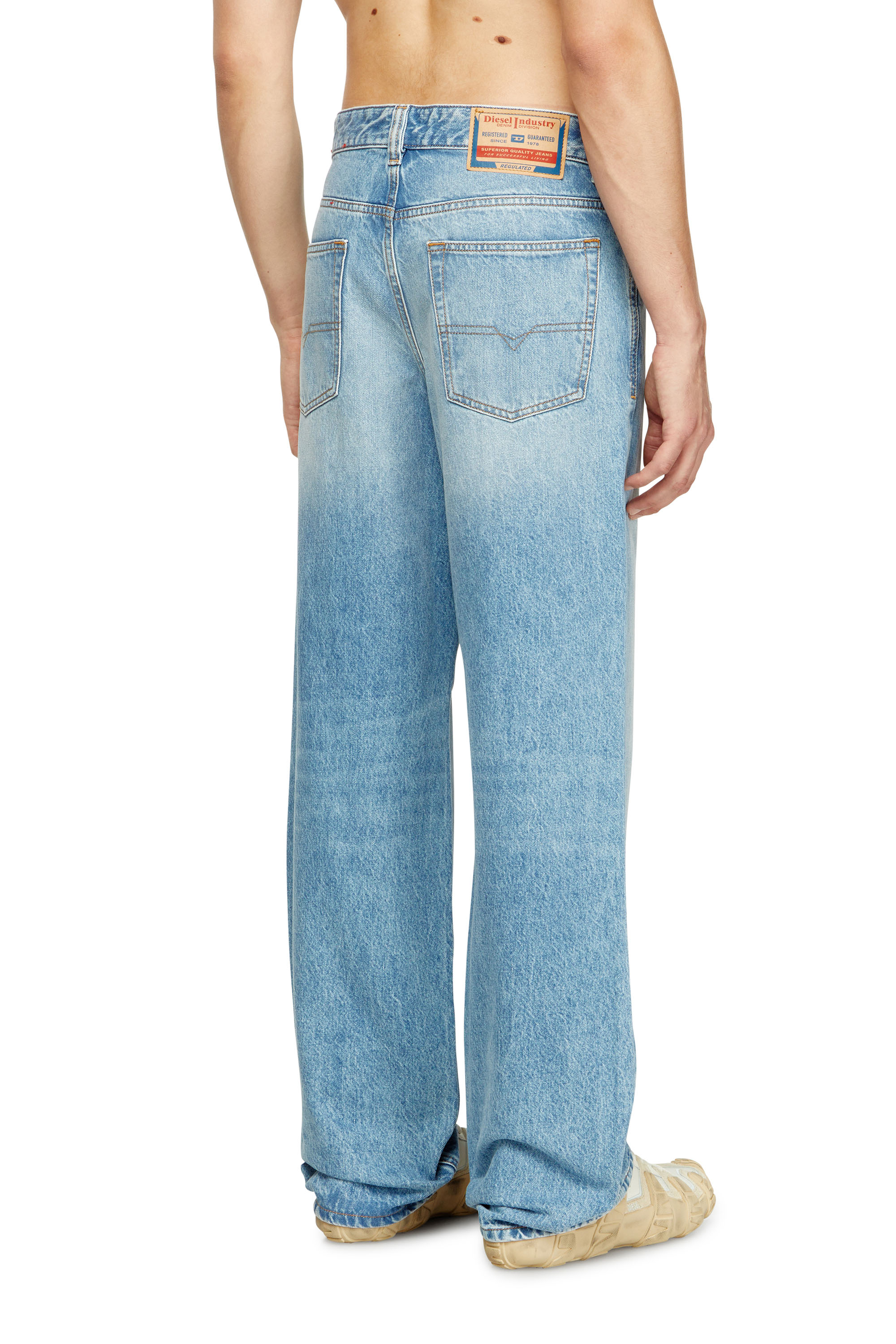 Diesel - Herren Relaxed Jeans 2001 D-Macro 09I29, Hellblau - 4